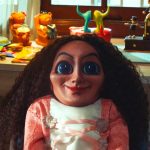 【Netflix・映画感想】「サブリナ 人形の悪夢」の魅力４個。霊媒師夫婦と悪魔の死闘