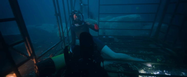 【感想】「海底47m」の魅力３個。酸素ギリギリの海中サバイバル：窒素酔いで幻覚を見ているリサ